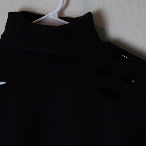 Wishful thinking small sweater turtle neck black with functional side zippers - Picture 4 of 15